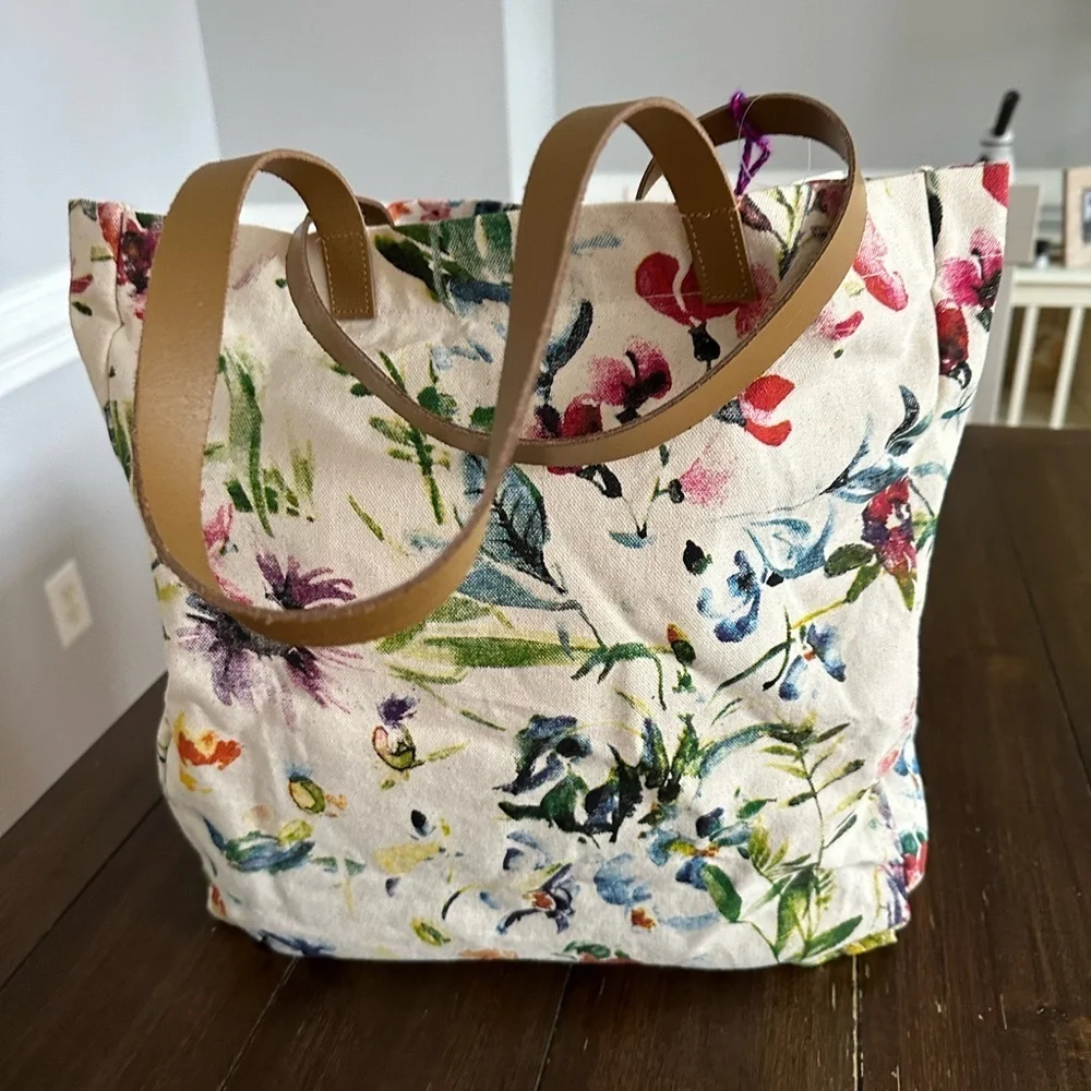 Eccolo Pom Pom floral tote bag